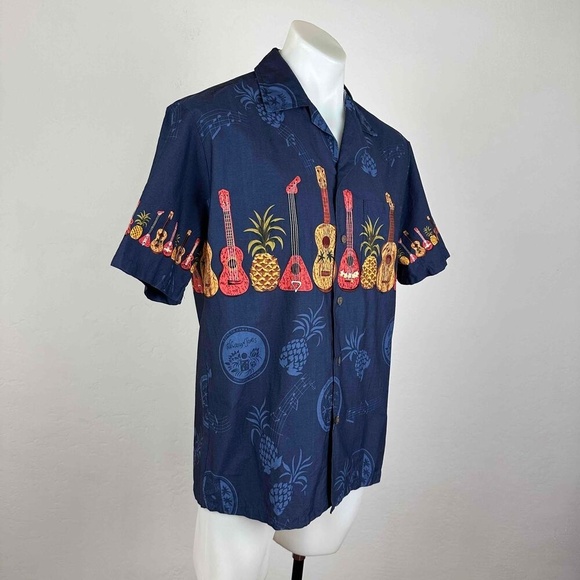 Vintage Hawaiian Togs Ukulele Shirt Size Medium - Picture 2 of 12